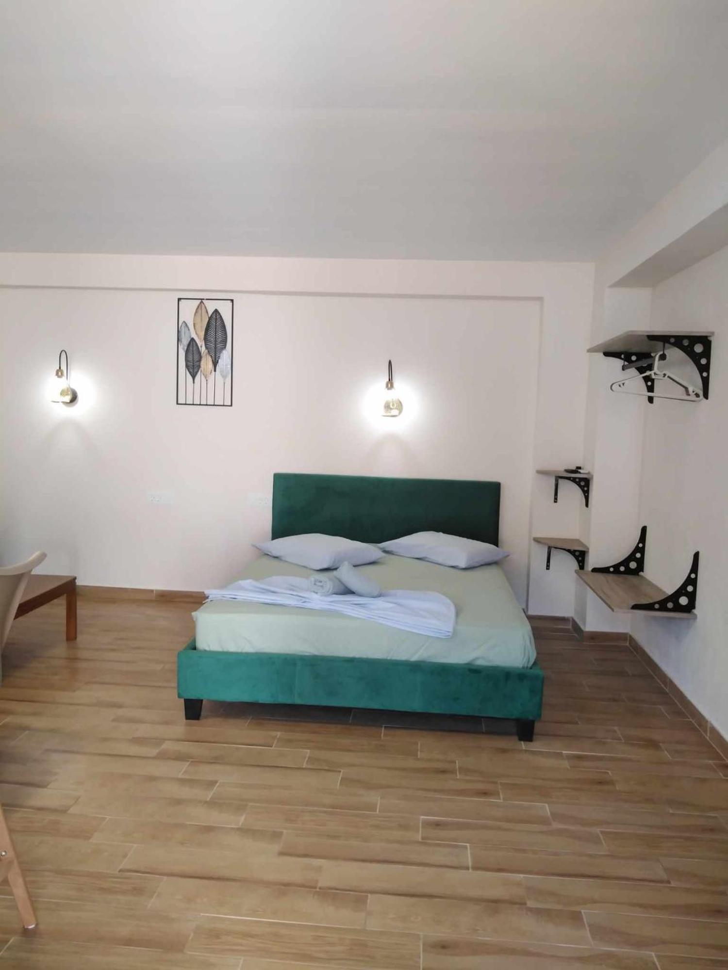 Stergios With Private Jacuzzi Appartamento *