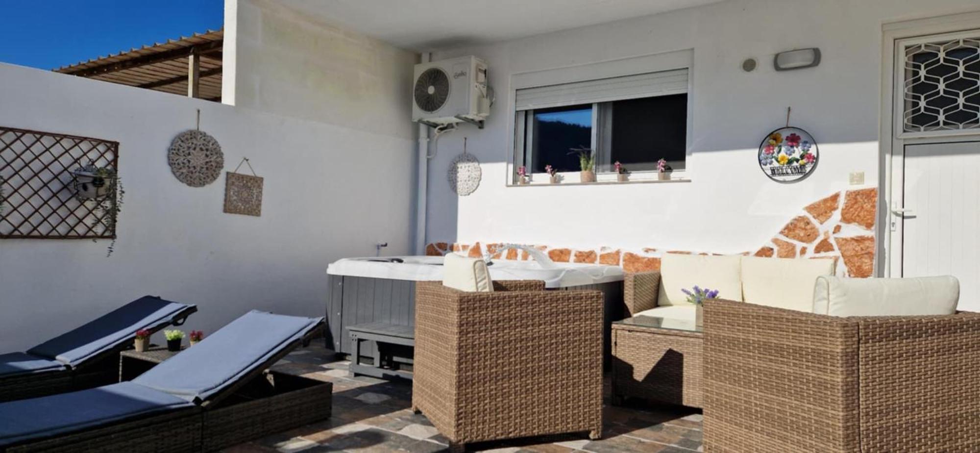 Stergios With Private Jacuzzi Appartamento *