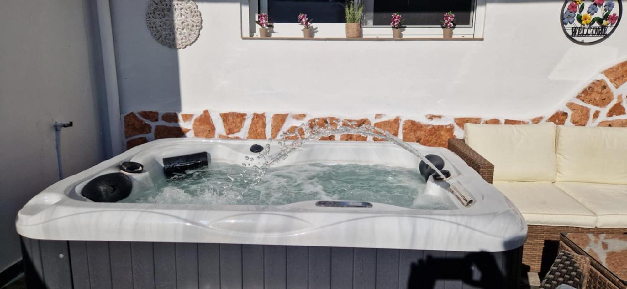 Stergios With Private Jacuzzi Appartamento
